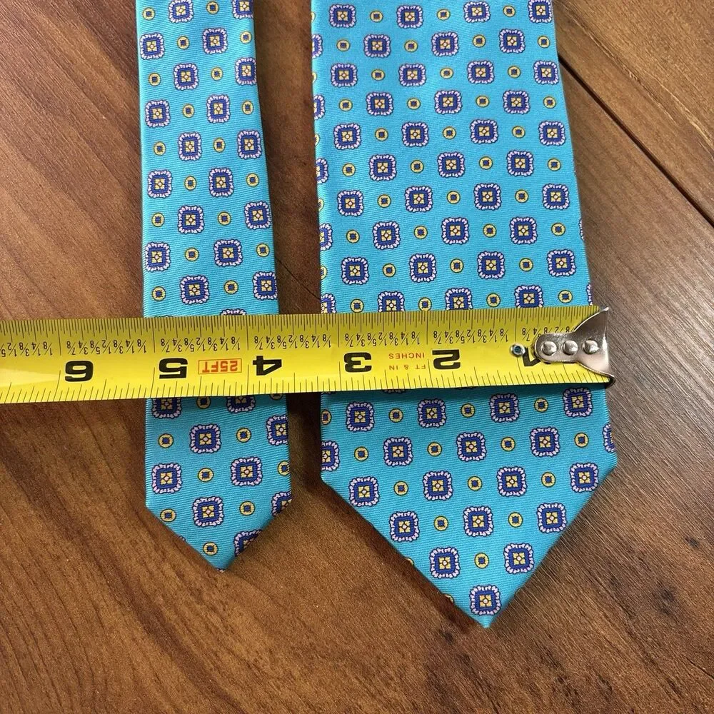 R. Bryant Ltd. Williamsburge VA Mens Silk Necktie Teal Blue Geometric Medallion